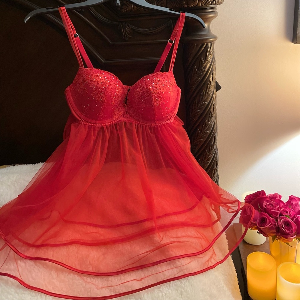 Victoria's Secret Red baby doll Chemise- very flirty and sexy!